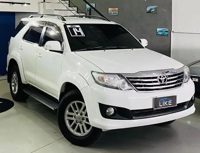Carro Toyota Hilux SW4 2014 2.7 4x2 SR