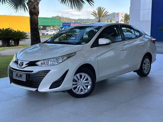 Carro Toyota Yaris Sedan 2021 1.5 XL Live CVT (Flex)