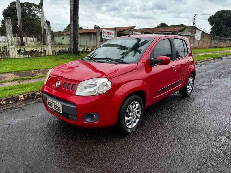 Fiat Uno Attractive 1.4 8V (Flex) 4p