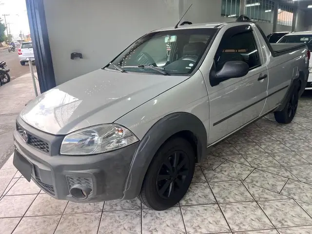 Carro Fiat Strada 2016 Working 1.4 (Flex)