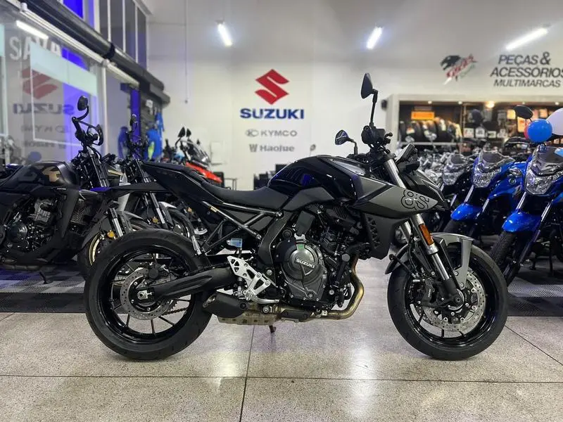Suzuki GSX-8S 776 cc