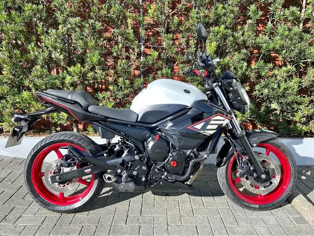 Carro Yamaha XJ6 N 2016 XJ6 N 600