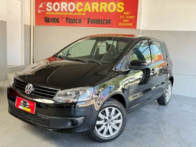 Carro Volkswagen Fox 2011 1.0 8V (Flex) 4p