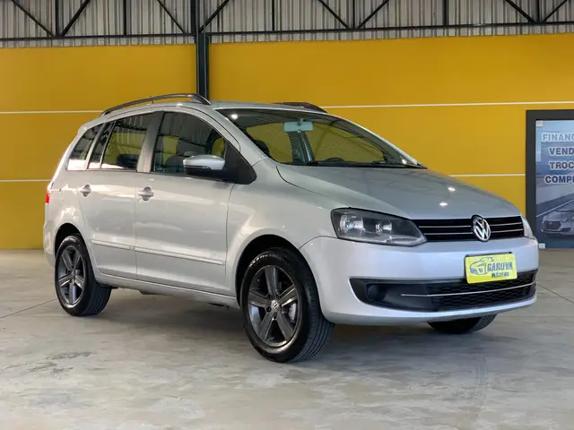 Carro Volkswagen SpaceFox 2011 1.6 8V Trend (Flex)
