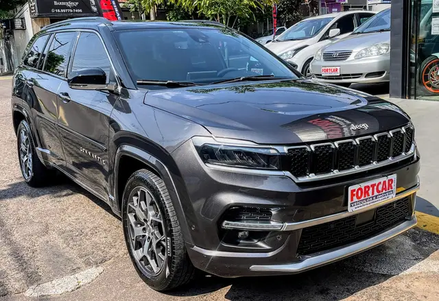 Carro Jeep Commander 2023 Overland 1.3 T270