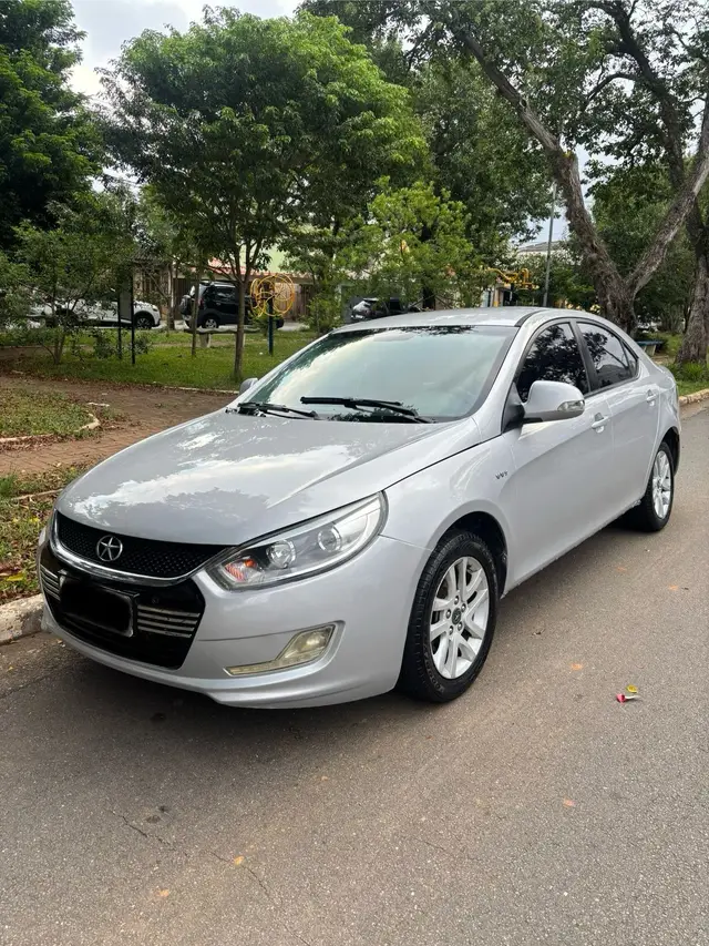 Carro JAC J5 2016 1.5 16V VVT