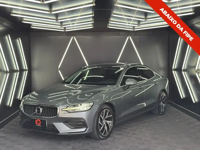 Carro Volvo S60 2020 2.0 T4 Drive-E Momentum