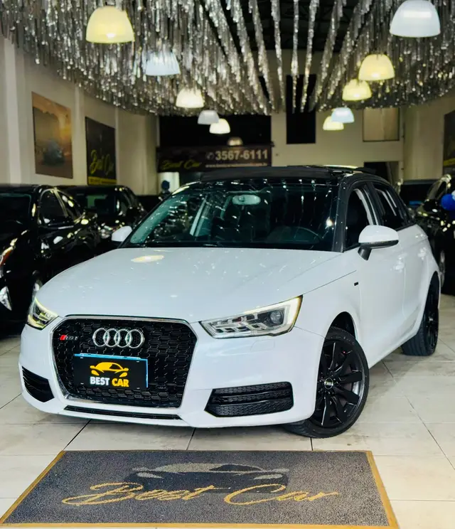 Carro Audi A1 2016 1.8 TFSI Sportback Ambition S Tronic