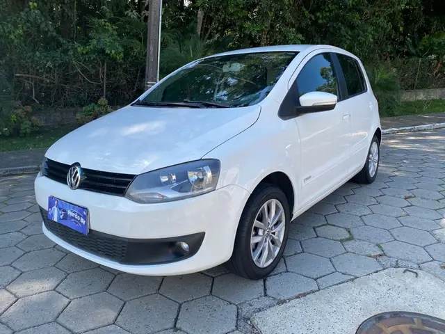 Carro Volkswagen Fox 2014 1.6 VHT (Flex)