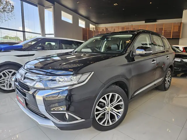 Carro Mitsubishi Outlander 2016 2.2 DI-D 4WD (Aut)