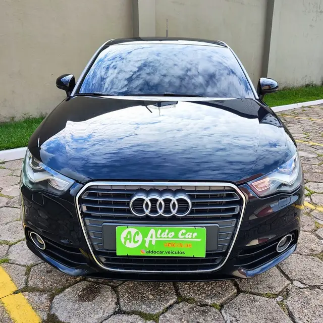 Carro Audi A1 2013 1.4 TFSI Sportback Attraction S Tronic
