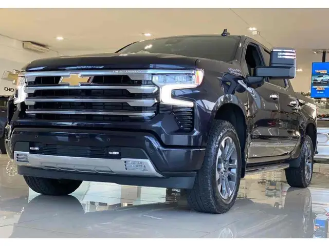 Carro Chevrolet Silverado 2024 High Country 5.3