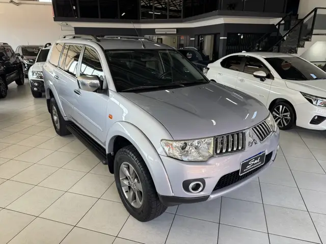 Carro Mitsubishi Pajero Dakar 2012 3.2 HPE 4WD (aut)
