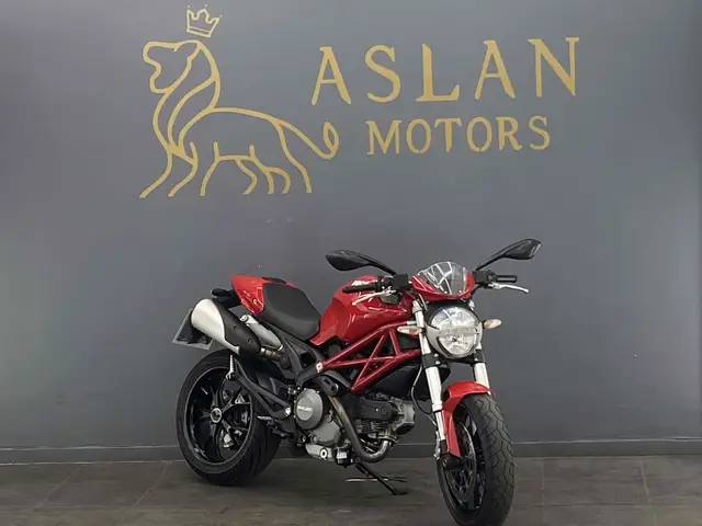 Carro Ducati Monster 2013 796