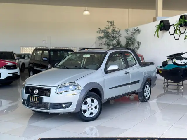 Carro Fiat Strada 2013 Trekking 1.6 16V (Flex) (Cabine Dupla)