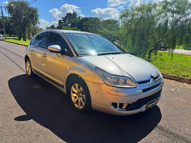 Citroën C4 Pallas Exclusive 2.0 16V (flex) (aut)