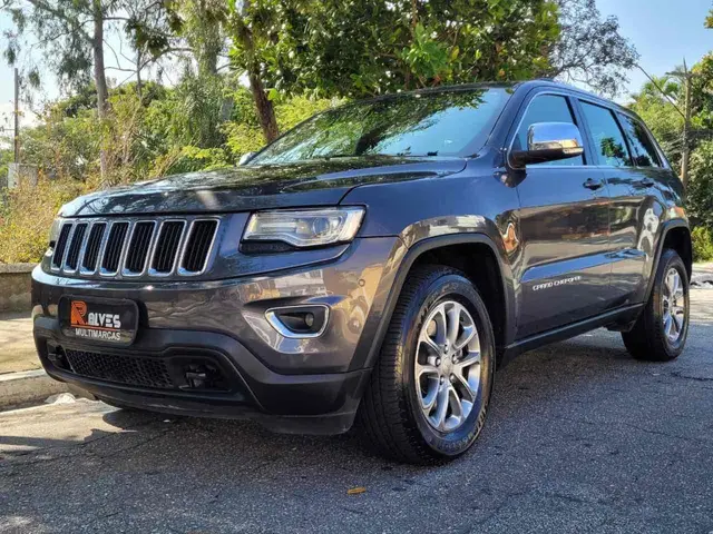 Carro Jeep Grand Cherokee 2015 3.6 V6 Laredo 4WD