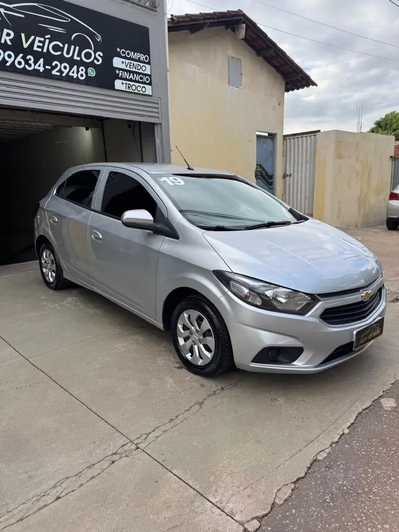 Chevrolet Onix 1.0 LT SPE/4