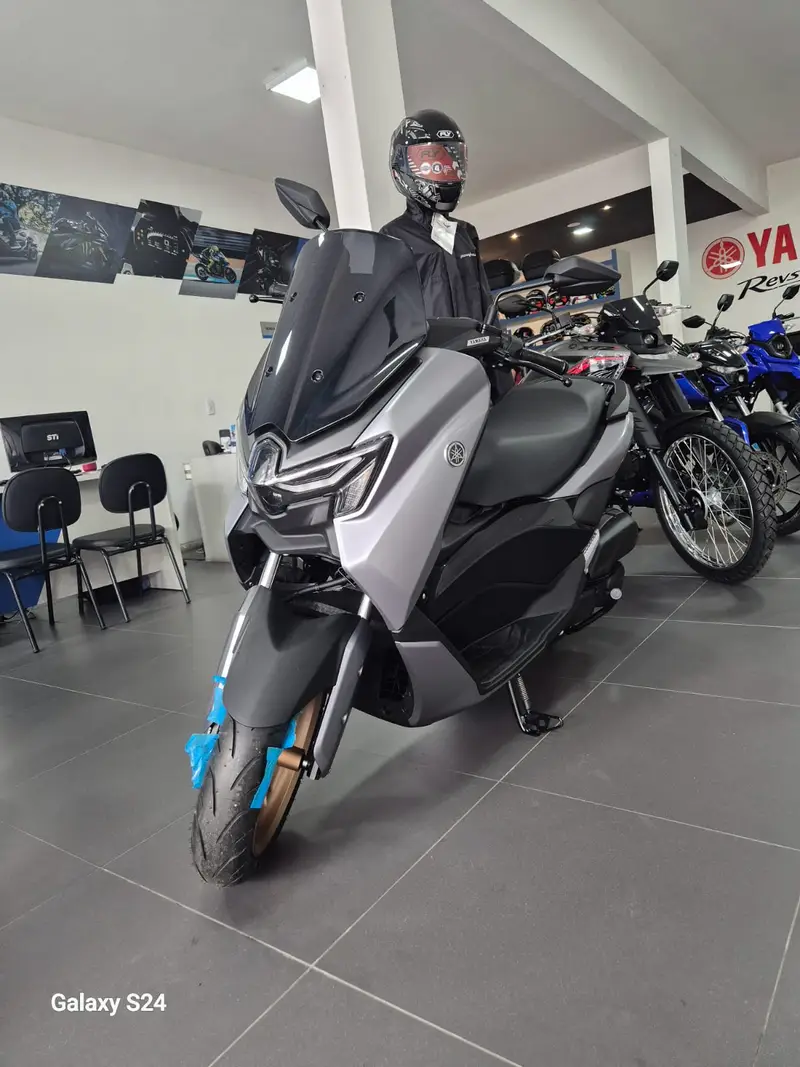 Yamaha Connected 160 ABS