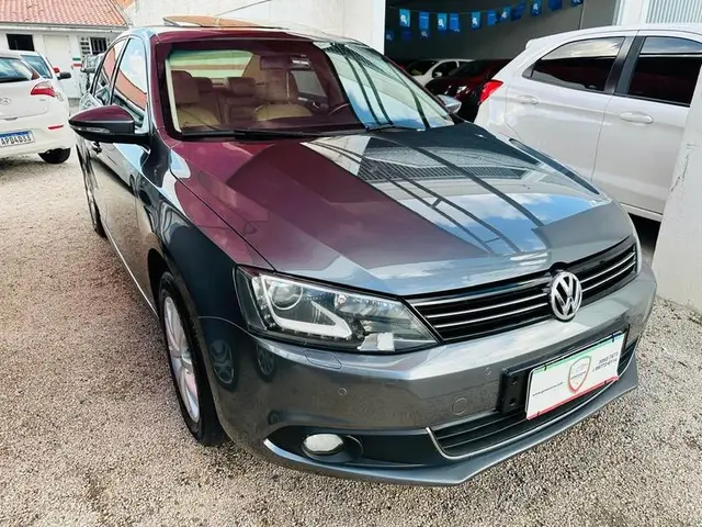 Carro Volkswagen Jetta 2013 2.0 Comfortline (Flex)