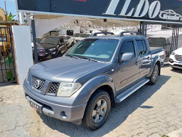 Carro Nissan Frontier 2011 XE 4x4 2.5 16V (cab. dupla)