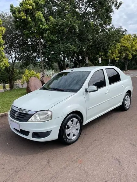 Carro Renault Logan 2013 Expression 1.6 8V Hi-Torque (flex)