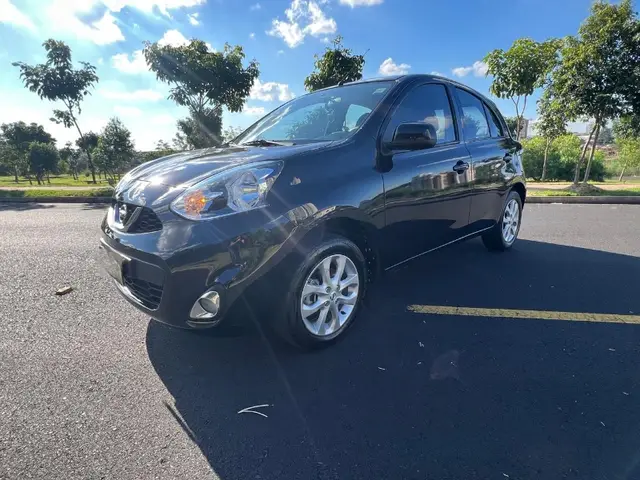 Carro Nissan March 2017 1.0 12V SV (Flex)