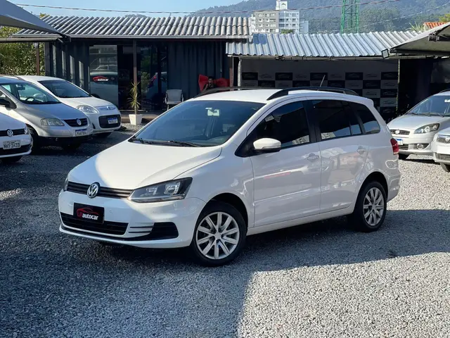 Carro Volkswagen SpaceFox 2018 1.6 MSI Trendline (Flex)