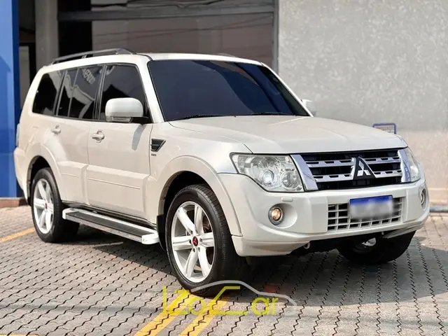 Carro Mitsubishi Pajero Full 2014 3.2 DI-D 5D HPE 4WD