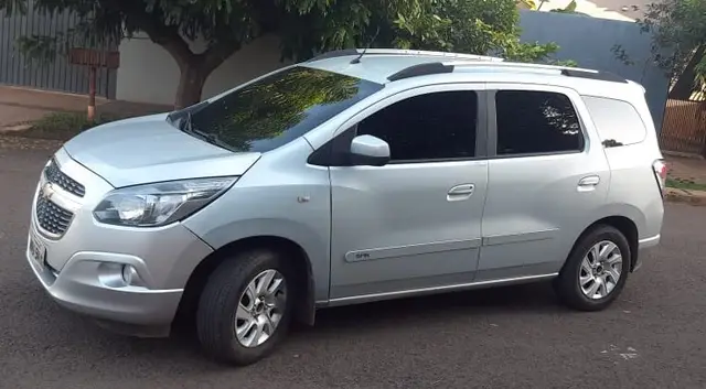Carro Chevrolet Spin 2013 LTZ 7S 1.8 (Flex)