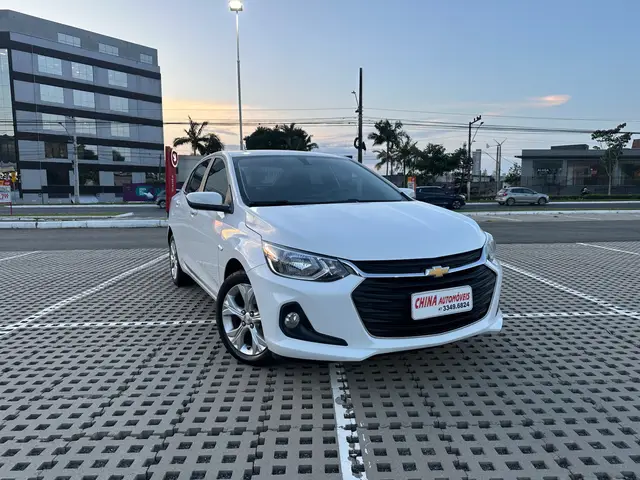 Carro Chevrolet Onix Plus 2023 LTZ 1.0 Turbo