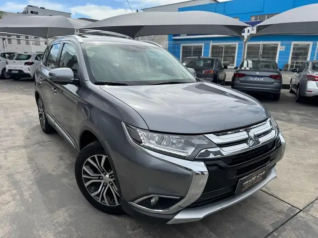 Carro Mitsubishi Outlander 2018 Comfort 2.0 16V (Aut)