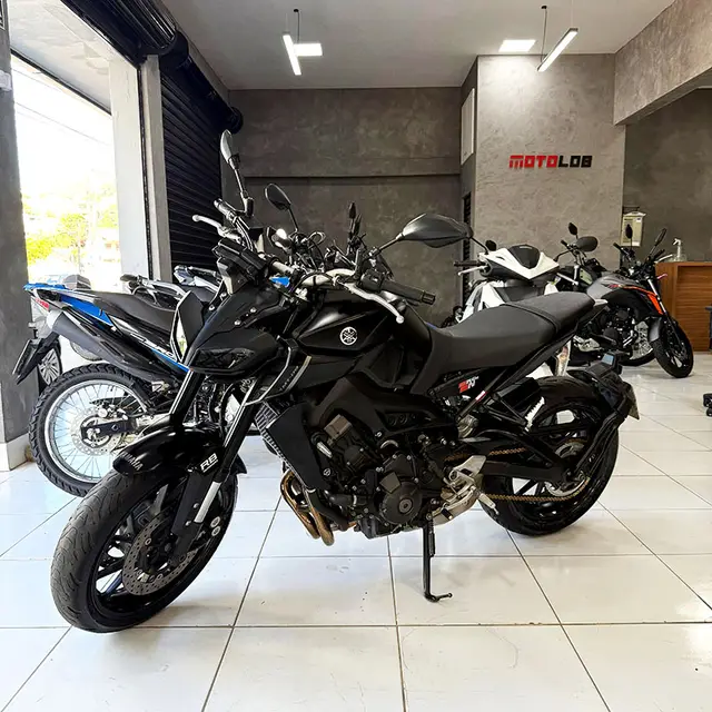 Moto Yamaha MT-09  2023 ABS