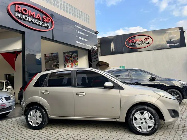 Carro Ford Fiesta Hatch 2014 SE 1.6