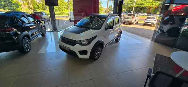 Carro Fiat Mobi 2023 Trekking 1.0 (Flex)