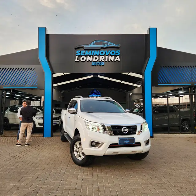 Carro Nissan Frontier 2017 2.3 TD CD LE 4x4 (Aut)