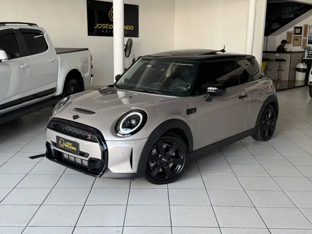 Carro MINI Cooper 2023 S 2.0 Turbo 16v 3p Aut.