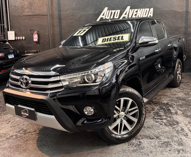 Carro Toyota Hilux Cabine Dupla 2017 Hilux 2.8 TDI SRX CD 4x4 (Aut)