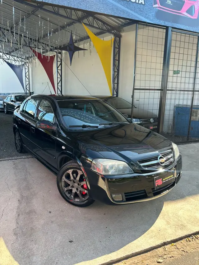 Carro Chevrolet Astra Hatch 2011 Advantage 2.0 (Flex)