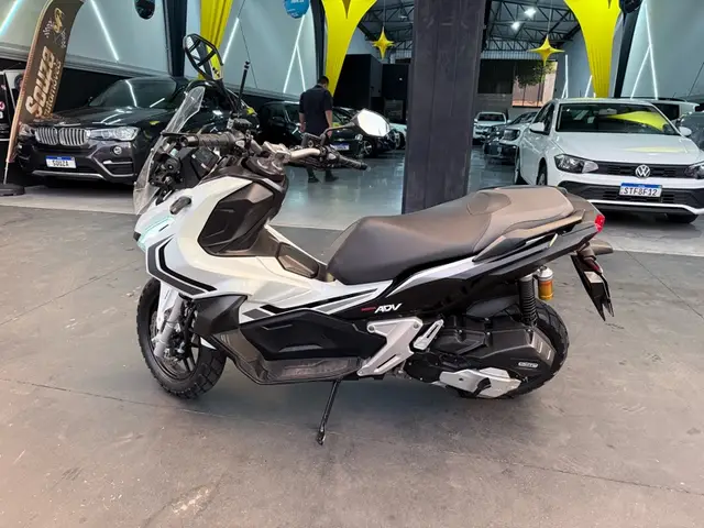 Carro Honda ADV 2022 ABS