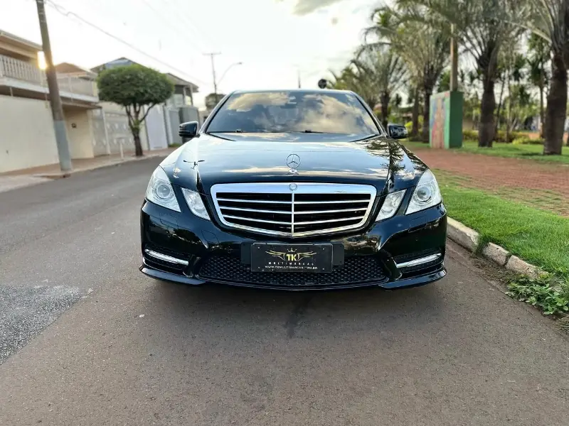 Mercedes-Benz Classe E E-500 CGI Guard VR4 5.5 V8 4p