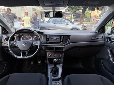 Polo Track 1.0 Flex 12V 5p