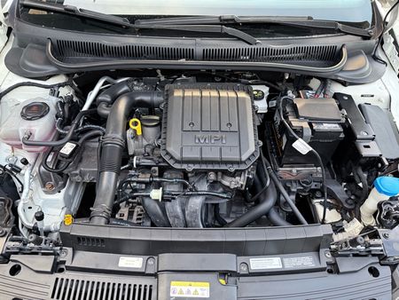 Polo Track 1.0 Flex 12V 5p