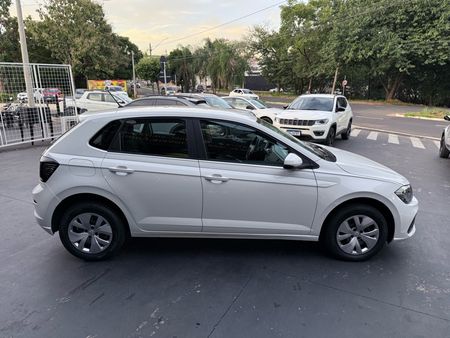 Polo Track 1.0 Flex 12V 5p