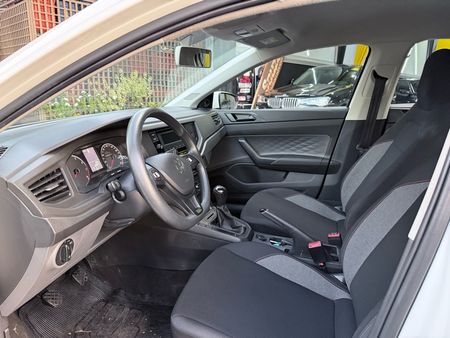 Polo Track 1.0 Flex 12V 5p