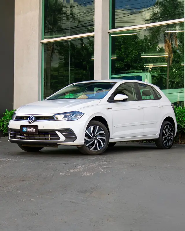 Carro Volkswagen Polo 2023 Highline (Aut) (Flex)