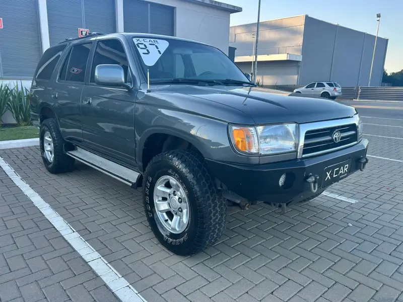 Toyota Hilux SW4 4x4 3.0 Turbo