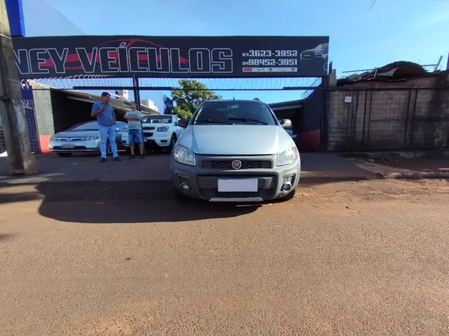 Carro Fiat Strada 2017 Hard Working 1.4 (Flex) (Cabine Estendida)