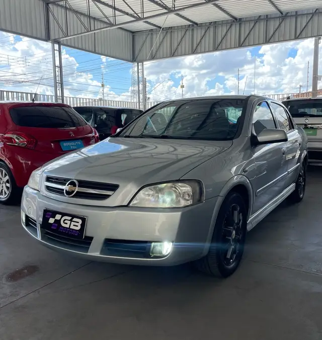 Carro Chevrolet Astra Sedan 2011 Advantage 2.0 (Flex)