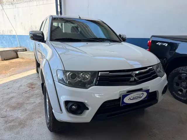 Carro Mitsubishi L200 Triton Sport 2015 3.2 DID-H HPE 4WD (Aut)